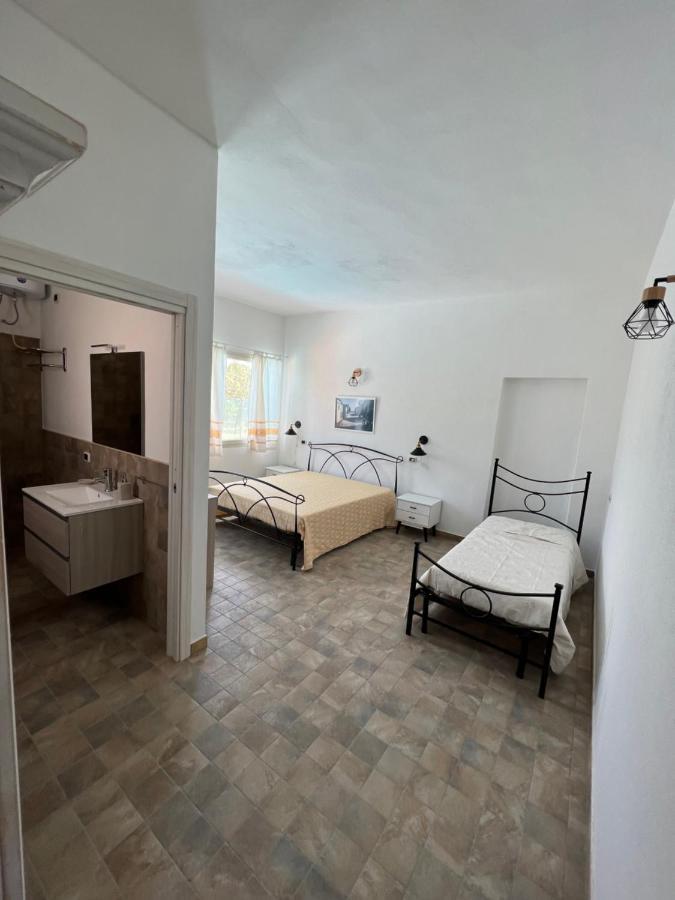 Casa Vacanze Mare Fuori คาโปแตร์รา ภายนอก รูปภาพ