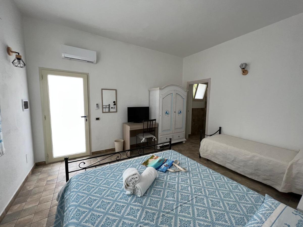 Casa Vacanze Mare Fuori คาโปแตร์รา ภายนอก รูปภาพ