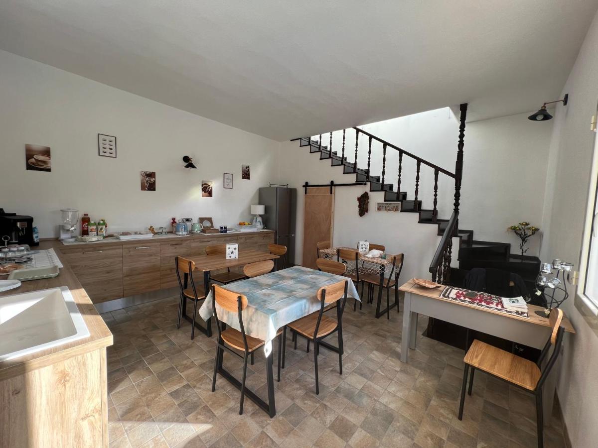 Casa Vacanze Mare Fuori คาโปแตร์รา ภายนอก รูปภาพ